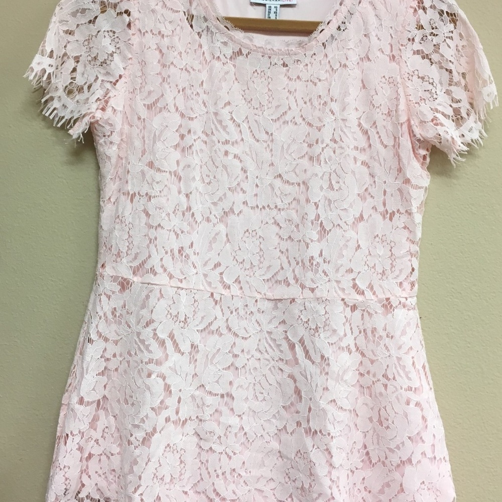 NWOT-Isaac Mizrahi-soft pink lace top-Xsm